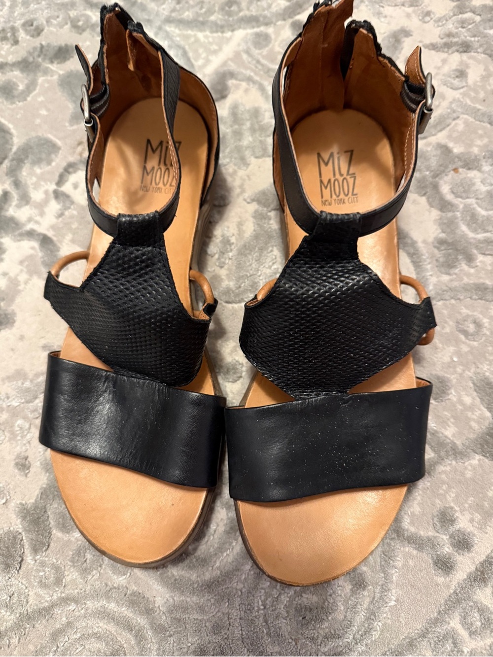Miz mooz shoes size 10